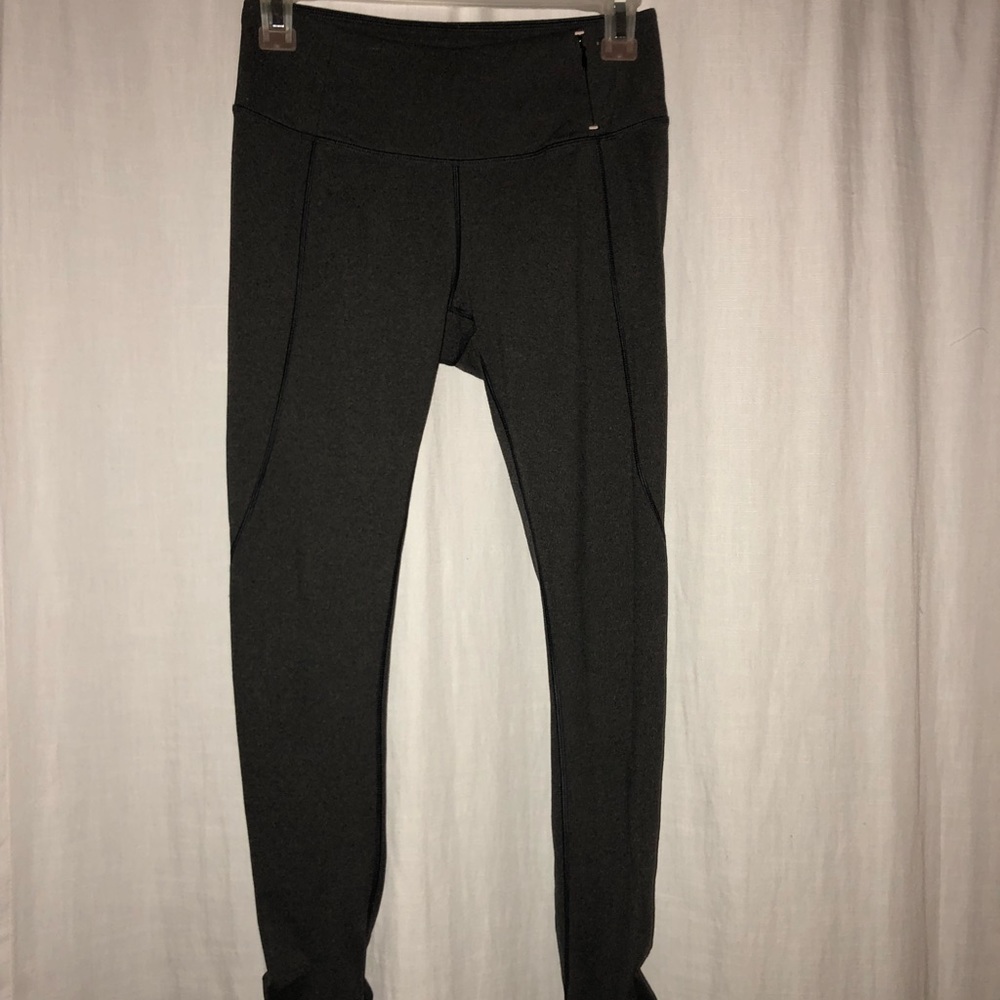 Carrie Underwood “Calia” Grey Leggings